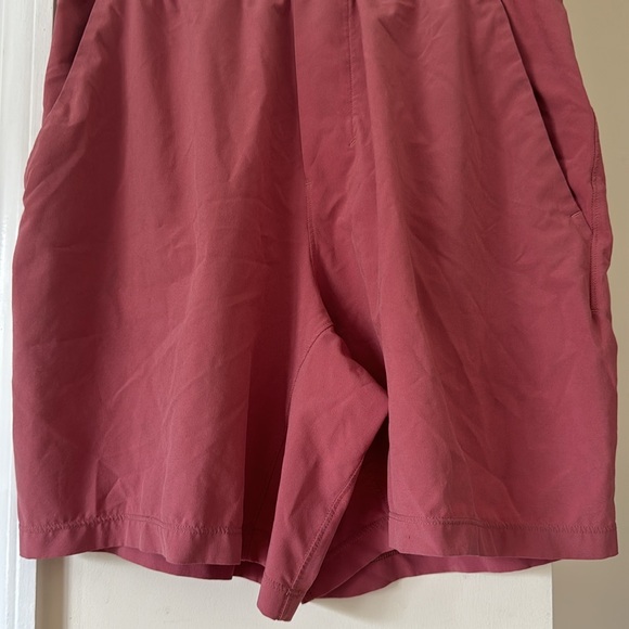 Lululemon men’s shorts - Picture 3 of 7